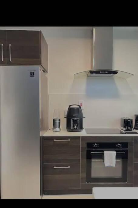 Parkhurst Lux Condo Near Devon House Kingston Ngoại thất bức ảnh