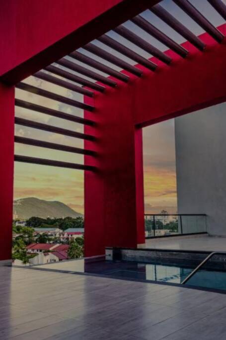 Parkhurst Lux Condo Near Devon House Kingston Ngoại thất bức ảnh
